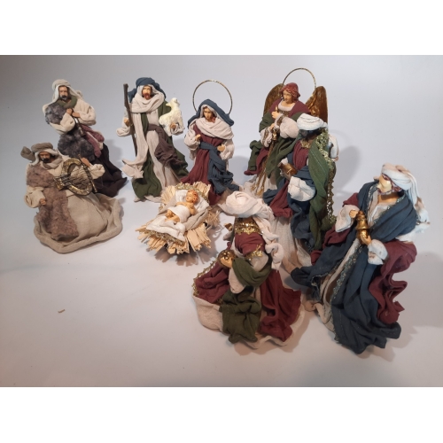 Piękne figury do szopki betlejemskiej