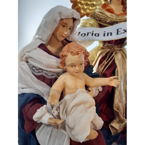 Święta Rodzina i Anioł. ZS70M. Figury w szatach z tkaniny do szopki betlejemskiej
